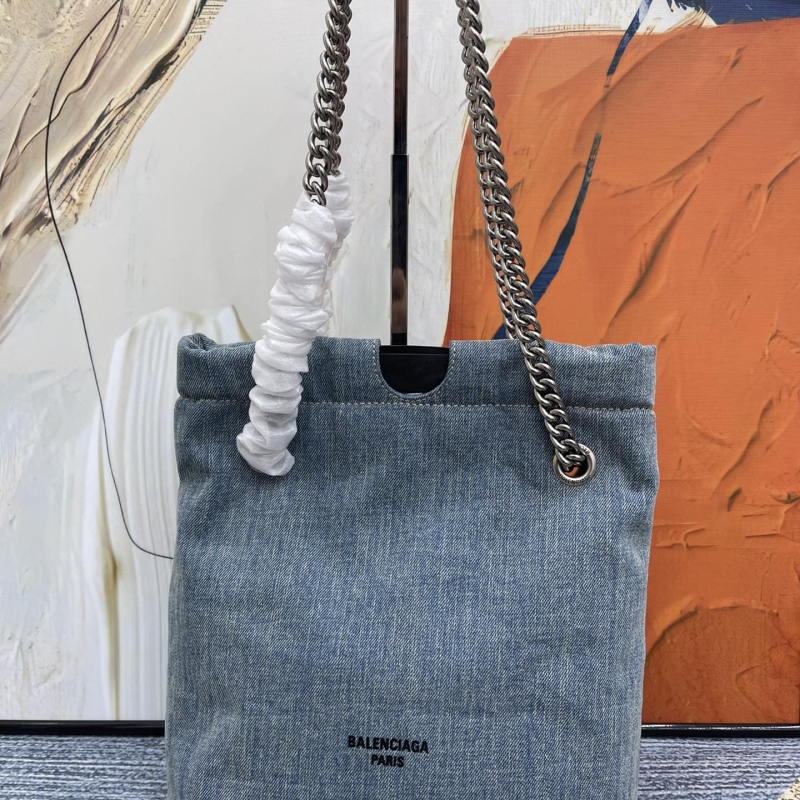Ba*len*cia*ga shopping bags